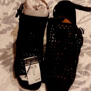 Rue21 wedge heels 9 black